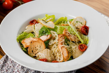 Салат Цезарь с цыплёнком