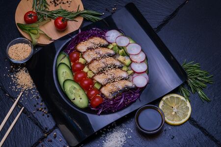 Поке с угрем