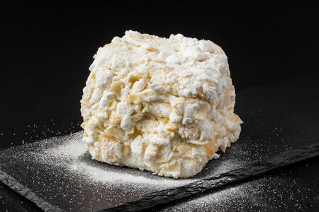 Пирожное Графские развалины (в контейнере)