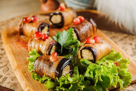 Рулетики из баклажанов