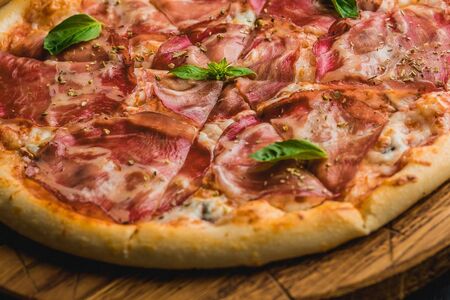 Пицца Прошутто фунги