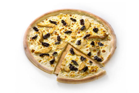 Пицца Курица с черносливом