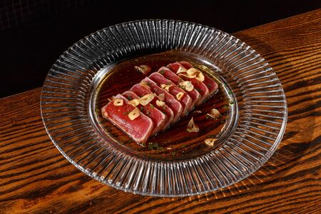 Татаки из тунца с трюфельным понзу