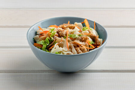 Вок Лапша со свининой в кисло-сладком соусе