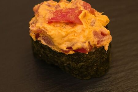 Суши Спайси с тунцом