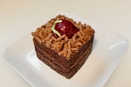 Пирожное Клубничная ночь