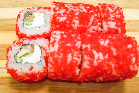 Ролл Калифорния чиз с угрем