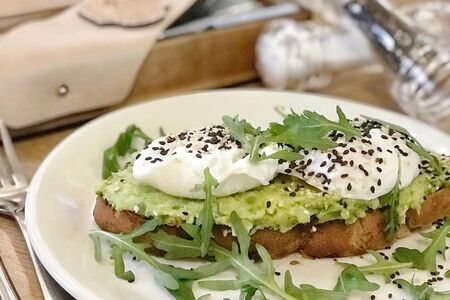 Авокадо-тост