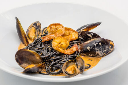 Черные спагетти Маринара