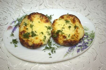 Картофель, запеченный с сыром