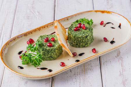 Пхали из шпината с орехами