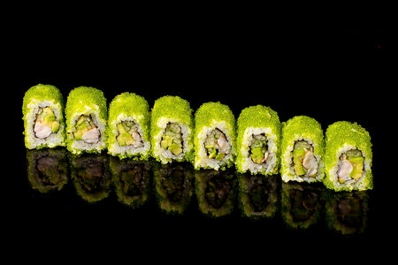 Ролл Калифорния со снежным крабом