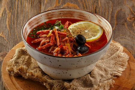 Солянка мясная