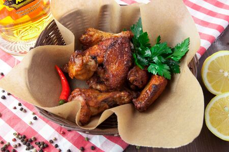 Куриная крылья острые