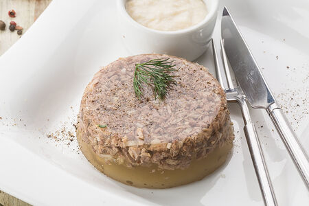 Домашний холодец из трех видов мяса