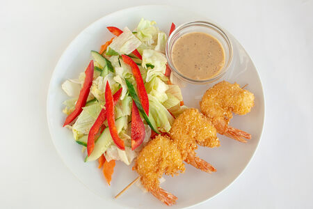 Салат с королевскими креветками