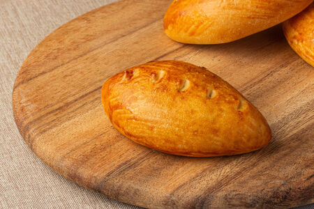 Пирожок с рисом и яйцом