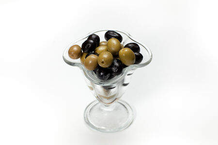 Оливки и маслины