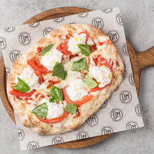 Римская пицца Томаты и страчателла