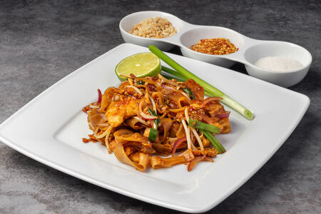 Лапша Пад Тай Кай с курицей