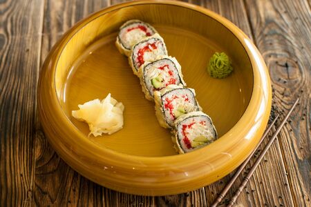 Теплый ролл Калифорния