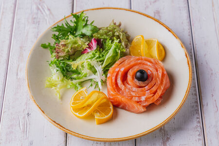 Семга слабосоленая с лимоном