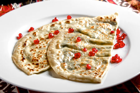 Кутабы с сыром и зеленью