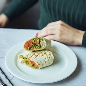 Ролл с лососем