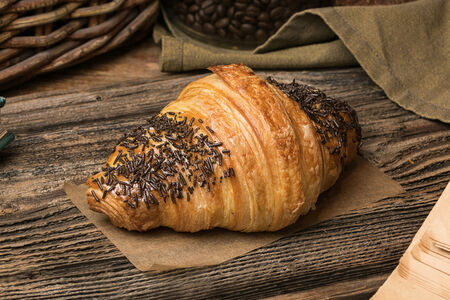 Круассан с шоколадом