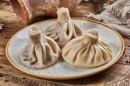 Хинкали с говядиной и свининой 3 шт