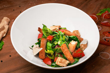 Салат Овощной с сулугуни