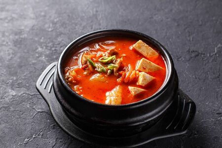 Суп Кимчитиге со свининой