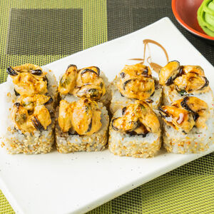 Запеченный ролл с мидиями