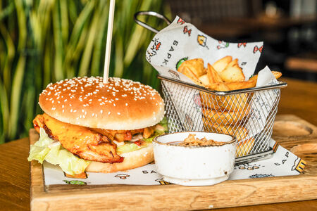 Бургер Марракеш с куриным филе