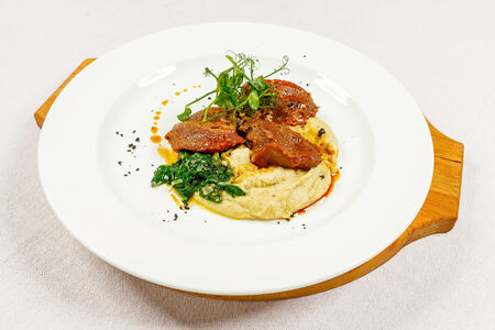 Телячьи щеки с трюфельным пюре