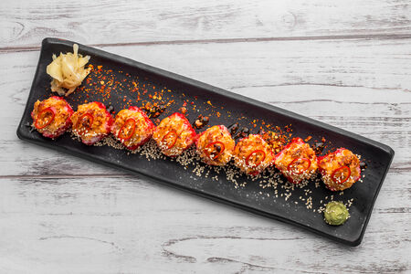 Ролл Спайси Кани