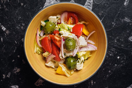 Салат с фетой