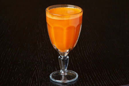 Сок морковный свежевыжатый