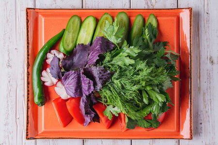 Букет свежих овощей и зелени