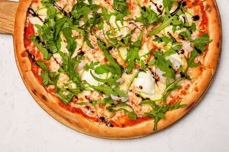 Пицца с креветками