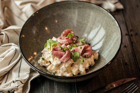 Домашний салат с телятиной