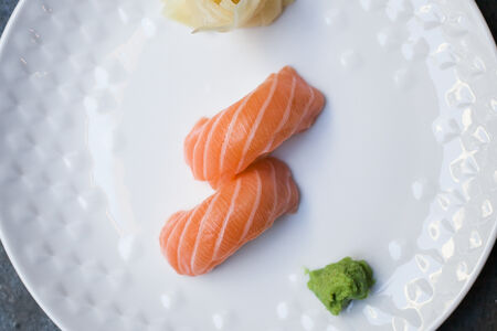 Суши Лосось