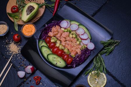 Поке с лососем севиче