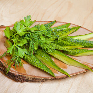 Огурцы слабосоленые