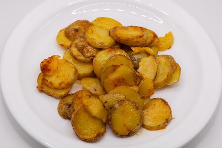 Картофель с чесноком и копченой паприкой 