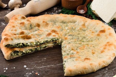 Хачапури со шпинатом и сыром