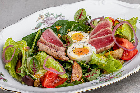 Нисуаз со свежим тунцом