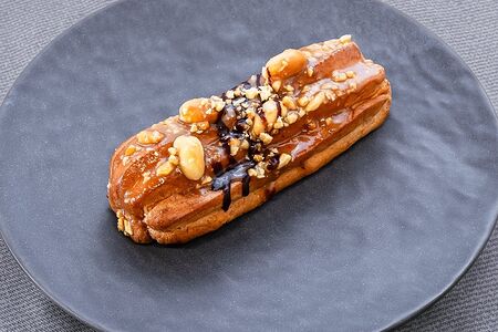 Эклер Сникерс