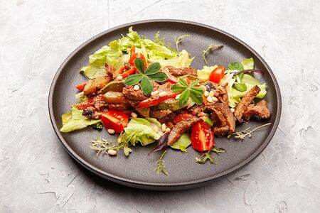 Телятина под ореховым соусом