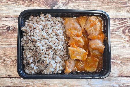 Свинина по-болгарски с гарниром